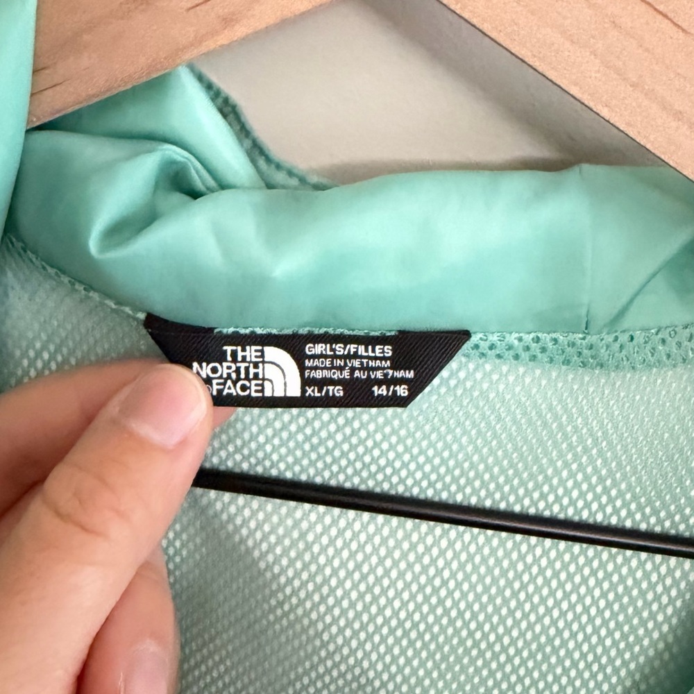 North Face Girls Rain Jacket - Picture 7 of 8